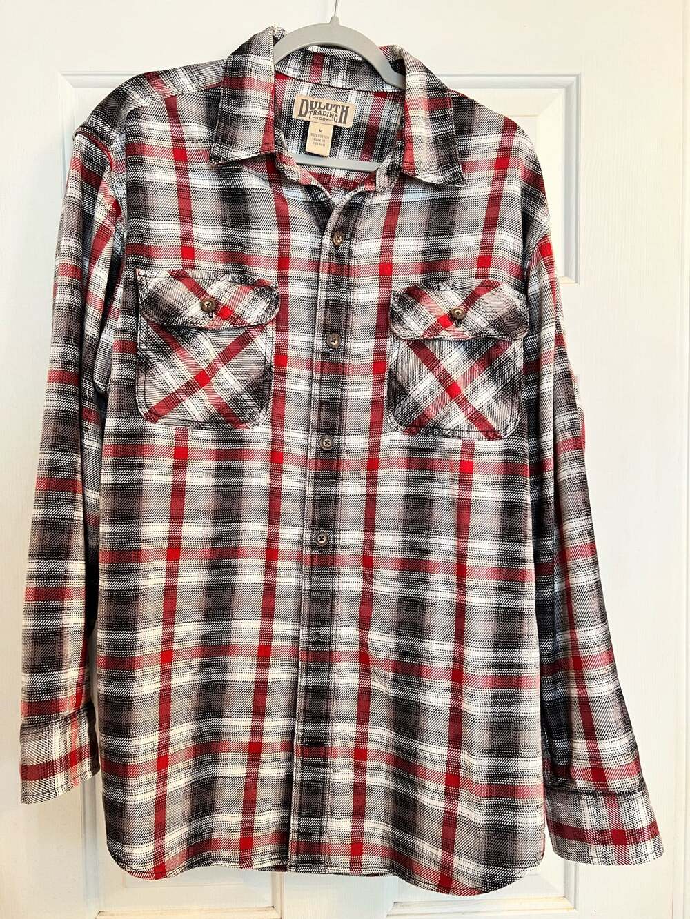 Duluth Trading Company Red and Black Plaid Flannel Button Up Shirt - Size M